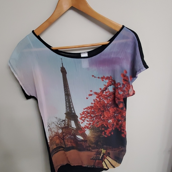 ❗2 for $20❗Eiffel Tower shirt - Picture 2 of 4